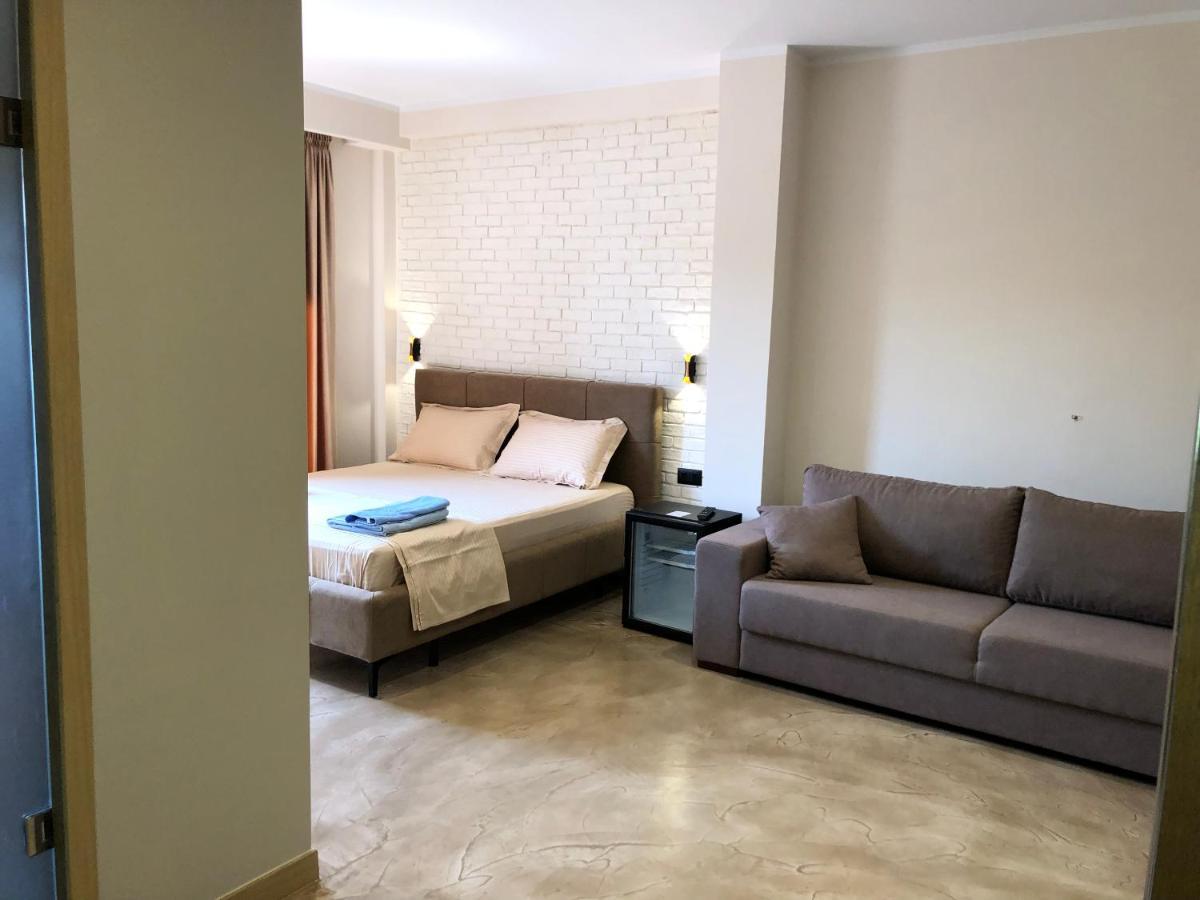 Ritson Hotel Vlorë Exterior foto